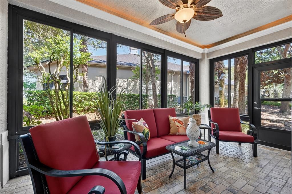 For Sale: $549,999 (2 beds, 2 baths, 2201 Square Feet)
