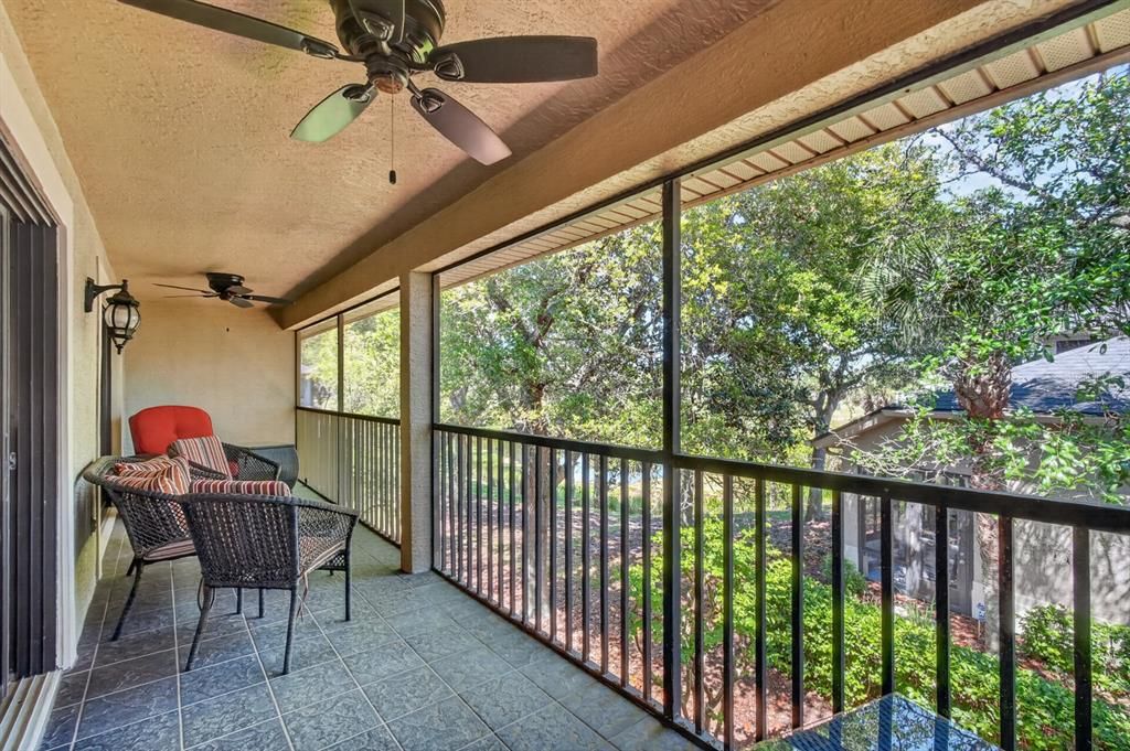 For Sale: $549,999 (2 beds, 2 baths, 2201 Square Feet)