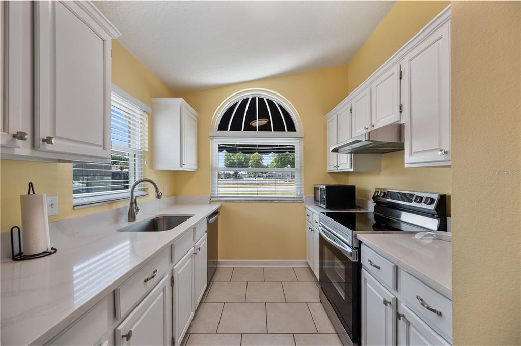 Activo con contrato: $249,000 (2 camas, 2 baños, 1028 Pies cuadrados)