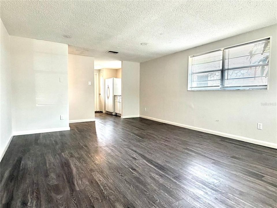 В аренду: $1,550 (2 спален, 1 ванн, 850 Квадратных фут)