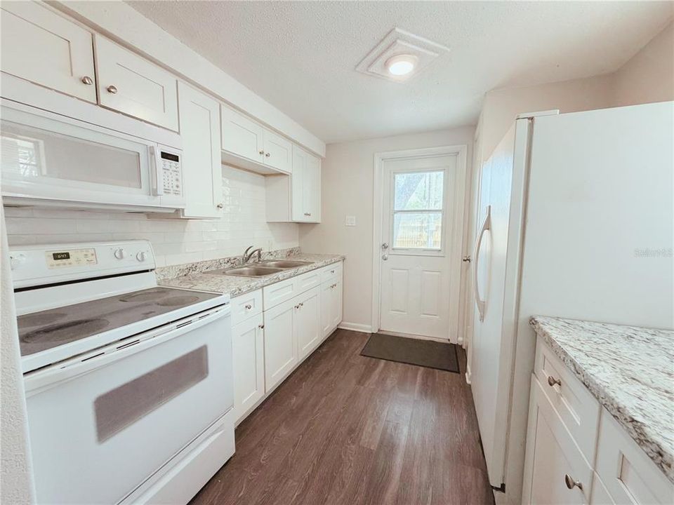 В аренду: $1,550 (2 спален, 1 ванн, 850 Квадратных фут)