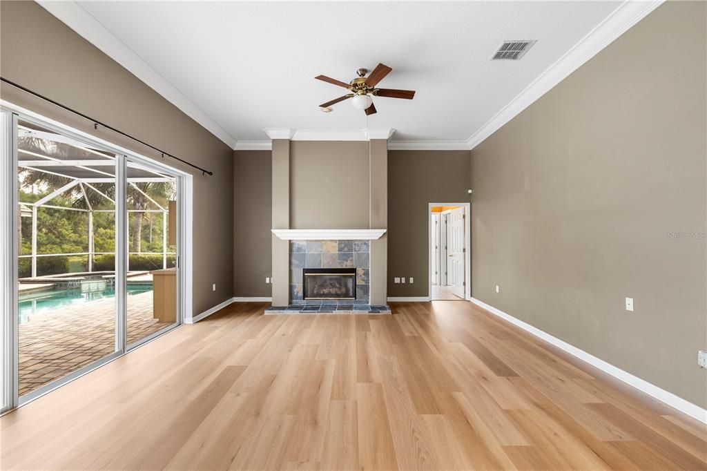 Active With Contract: $925,000 (5 beds, 3 baths, 3073 Square Feet)