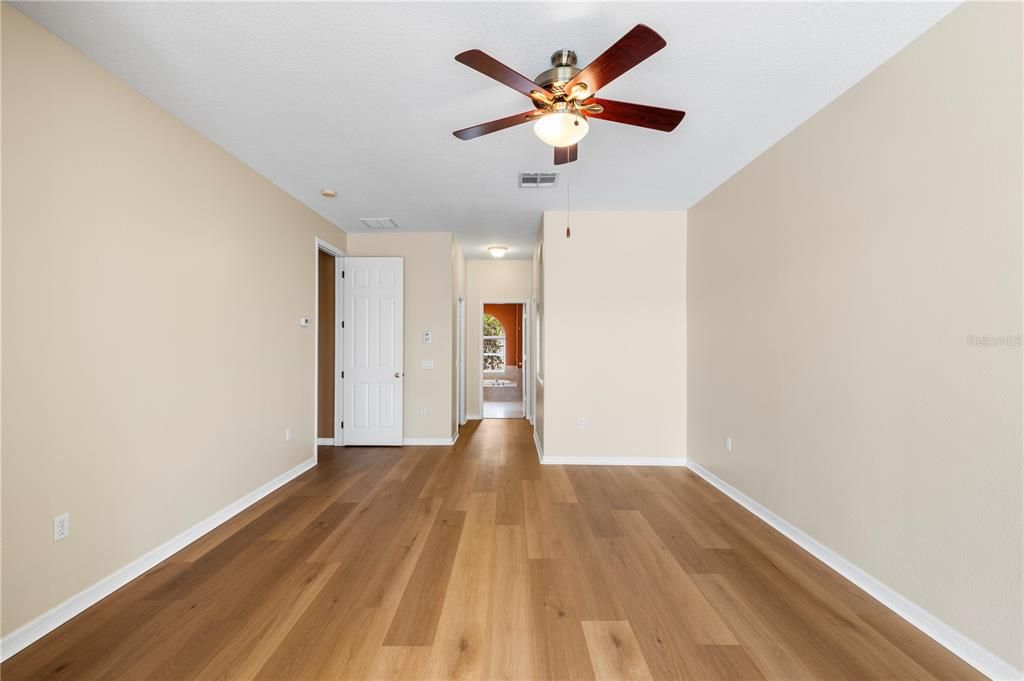 Active With Contract: $925,000 (5 beds, 3 baths, 3073 Square Feet)