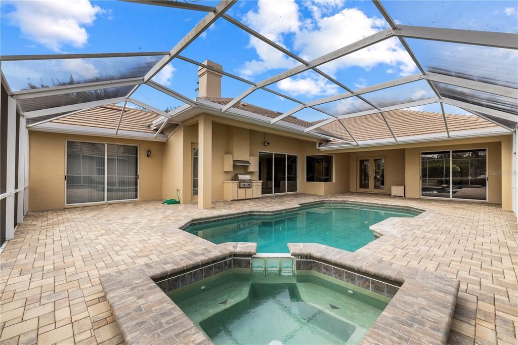 Active With Contract: $925,000 (5 beds, 3 baths, 3073 Square Feet)
