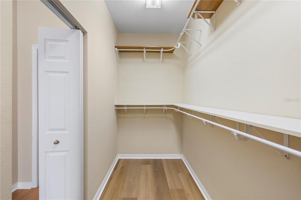 Active With Contract: $925,000 (5 beds, 3 baths, 3073 Square Feet)