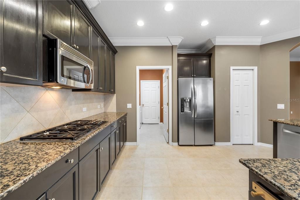 Active With Contract: $925,000 (5 beds, 3 baths, 3073 Square Feet)
