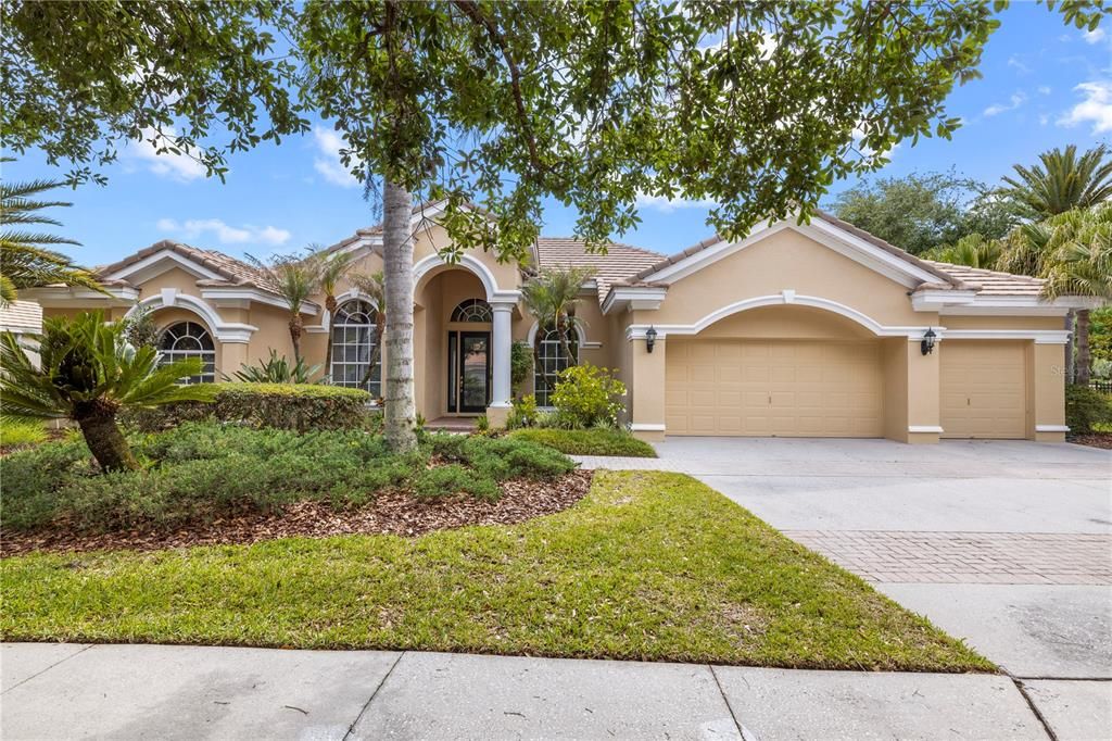 Active With Contract: $925,000 (5 beds, 3 baths, 3073 Square Feet)