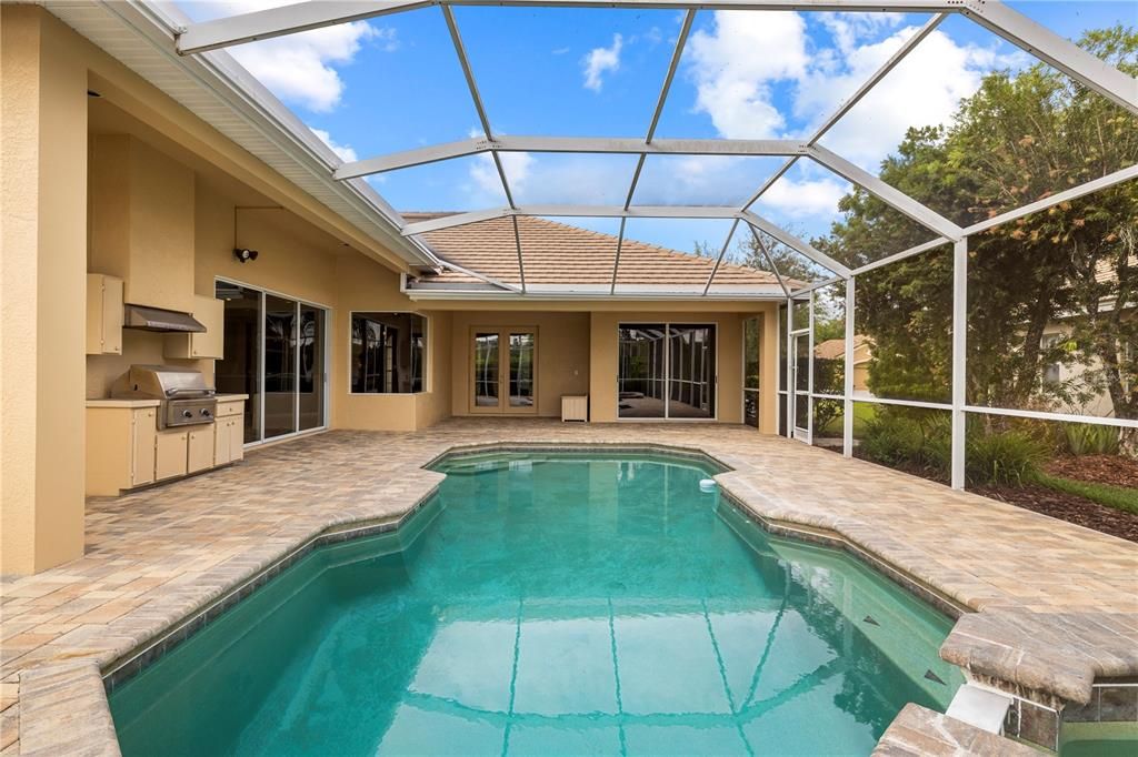 Active With Contract: $925,000 (5 beds, 3 baths, 3073 Square Feet)