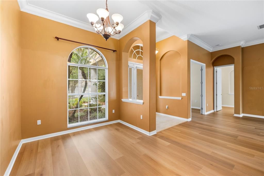 Active With Contract: $925,000 (5 beds, 3 baths, 3073 Square Feet)