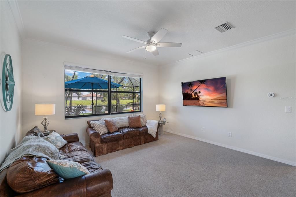Activo con contrato: $659,900 (5 camas, 3 baños, 3257 Pies cuadrados)