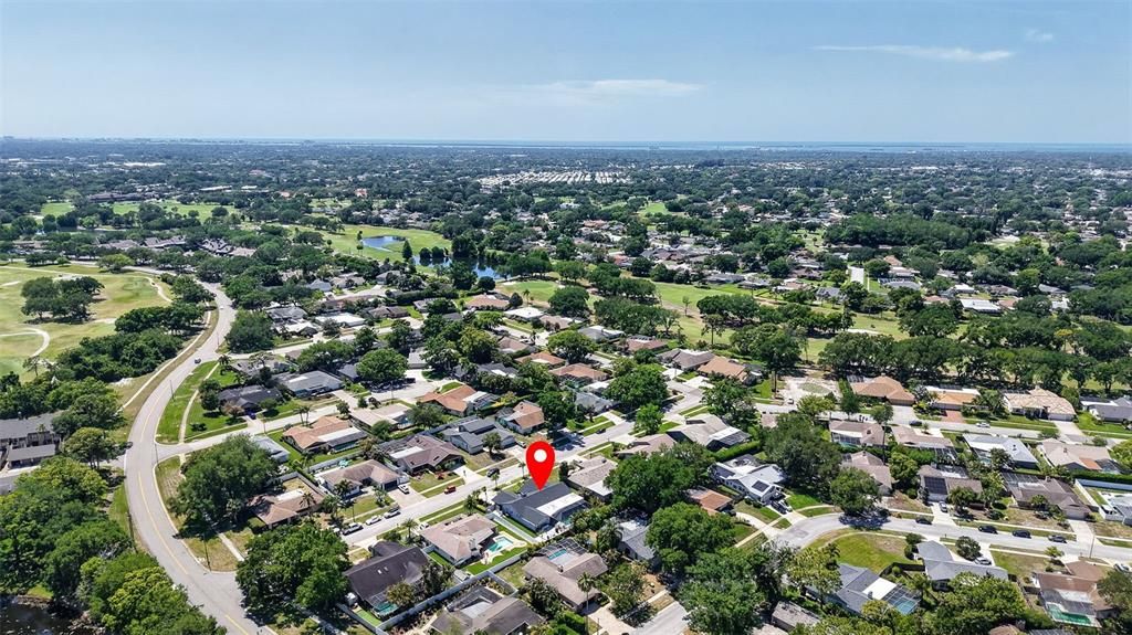Activo con contrato: $875,000 (4 camas, 2 baños, 2744 Pies cuadrados)
