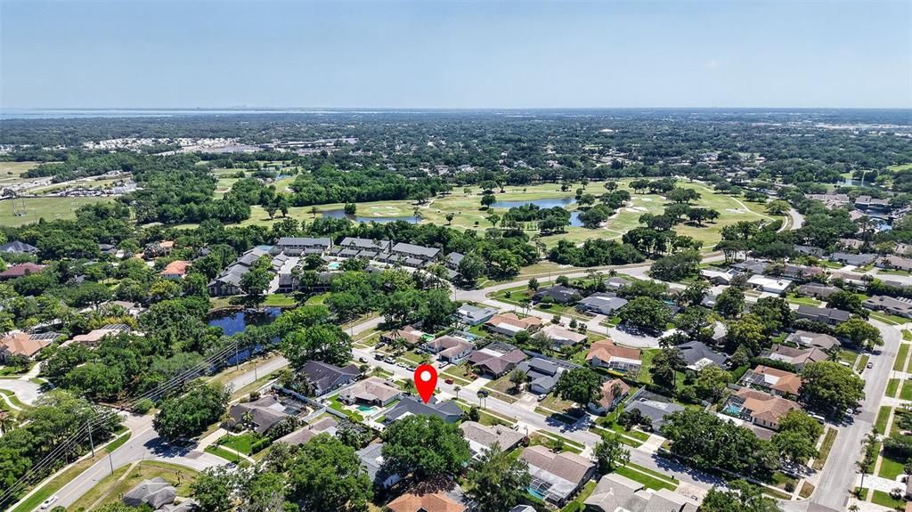 Activo con contrato: $875,000 (4 camas, 2 baños, 2744 Pies cuadrados)