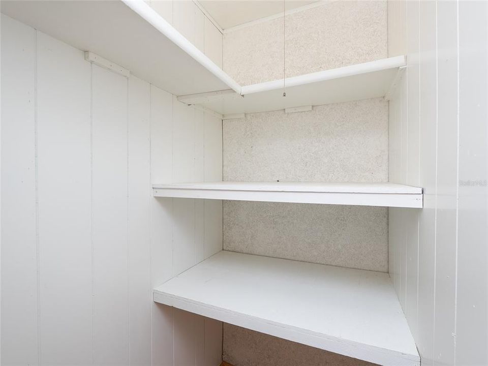 Под контрактом: $139,900 (2 спален, 2 ванн, 1007 Квадратных фут)