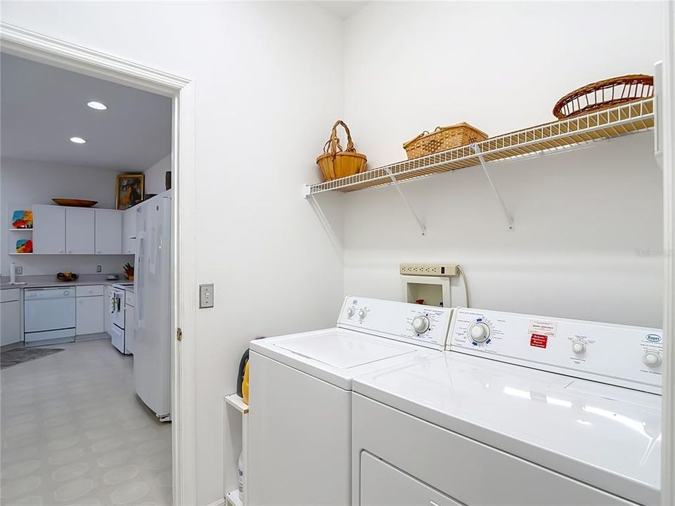 En Venta: $320,000 (3 camas, 2 baños, 1829 Pies cuadrados)