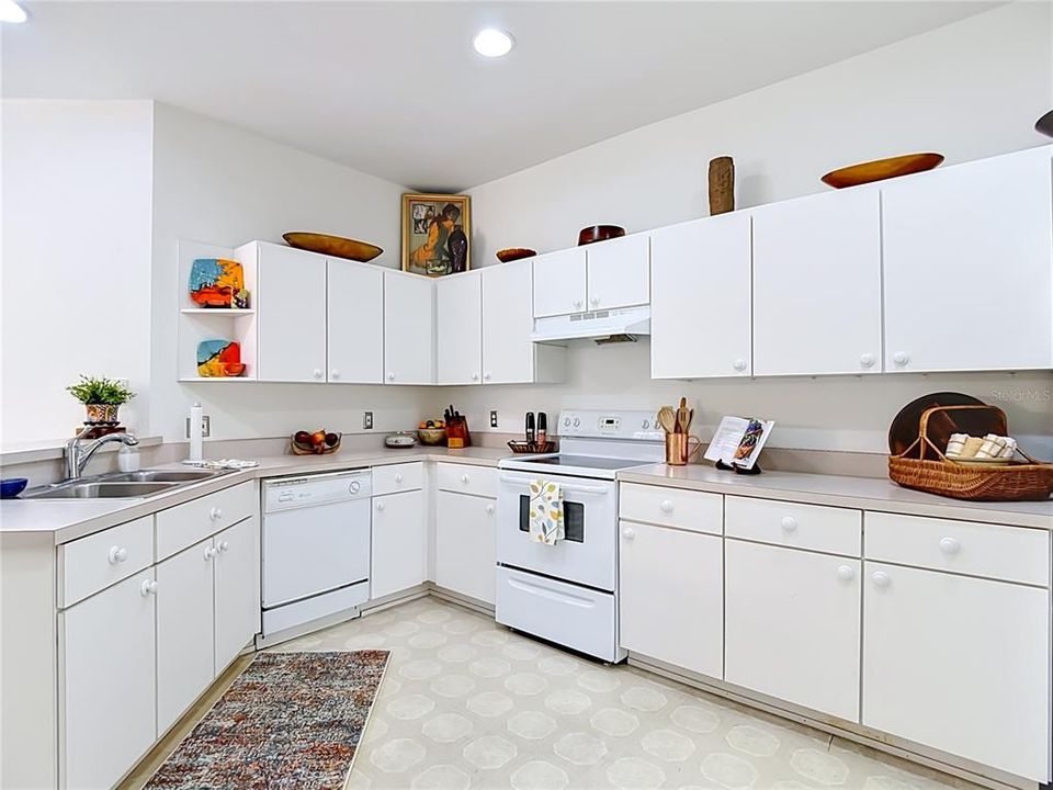 En Venta: $320,000 (3 camas, 2 baños, 1829 Pies cuadrados)