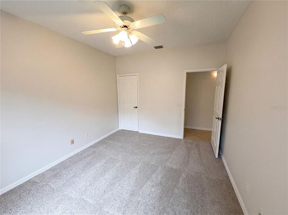 En Venta: $660,000 (4 camas, 3 baños, 2623 Pies cuadrados)
