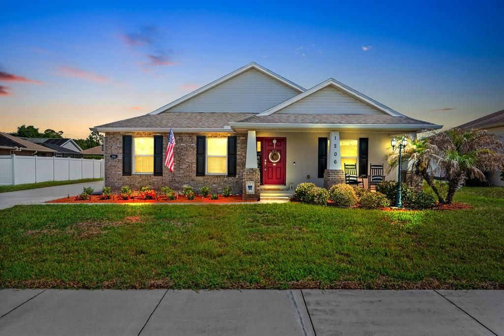 For Sale: $439,900 (3 beds, 2 baths, 1691 Square Feet)