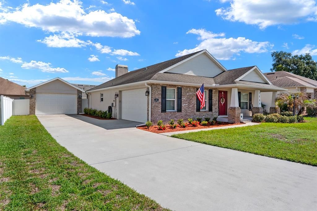 For Sale: $439,900 (3 beds, 2 baths, 1691 Square Feet)