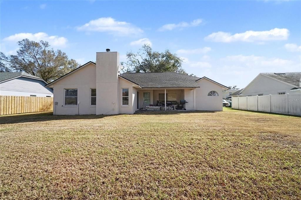 Active With Contract: $410,000 (3 beds, 2 baths, 1699 Square Feet)