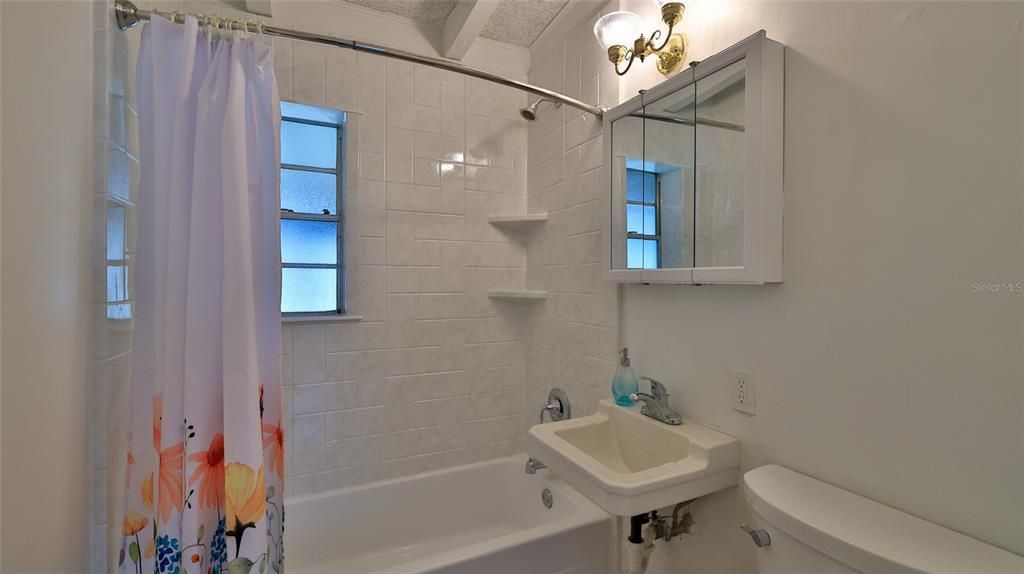 En Venta: $225,000 (3 camas, 1 baños, 814 Pies cuadrados)