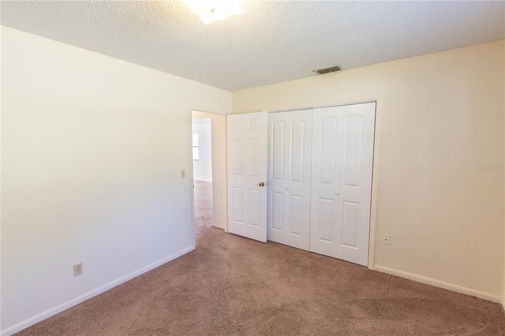 For Rent: $1,250 (2 beds, 1 baths, 1980 Square Feet)