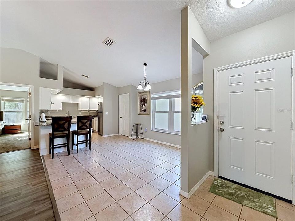 For Sale: $315,000 (3 beds, 2 baths, 1472 Square Feet)
