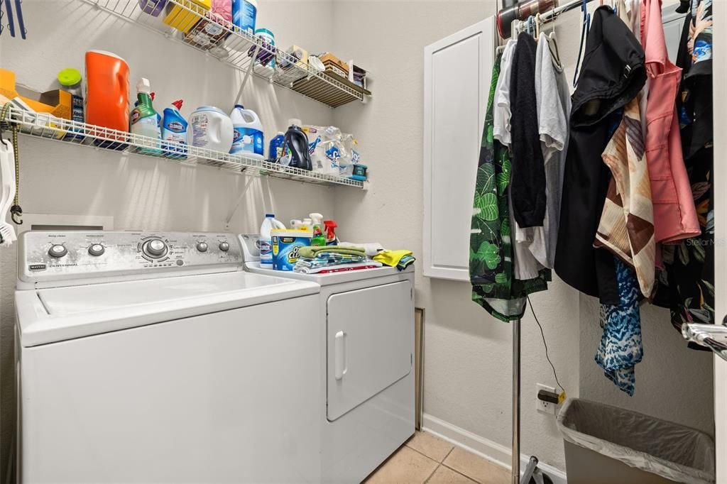 For Sale: $380,000 (3 beds, 2 baths, 1644 Square Feet)