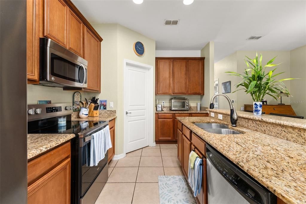 For Sale: $380,000 (3 beds, 2 baths, 1644 Square Feet)