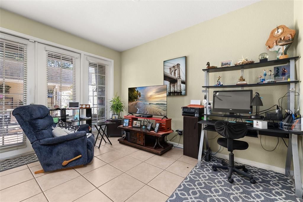 For Sale: $380,000 (3 beds, 2 baths, 1644 Square Feet)