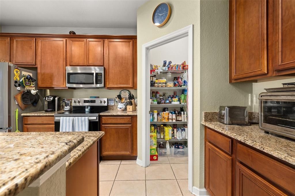 For Sale: $380,000 (3 beds, 2 baths, 1644 Square Feet)