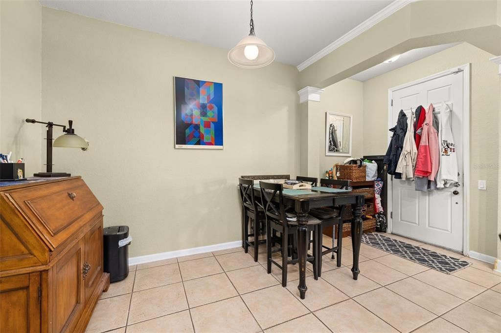 For Sale: $380,000 (3 beds, 2 baths, 1644 Square Feet)