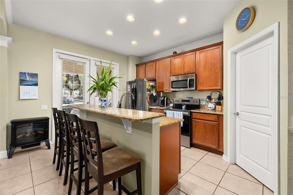 For Sale: $380,000 (3 beds, 2 baths, 1644 Square Feet)