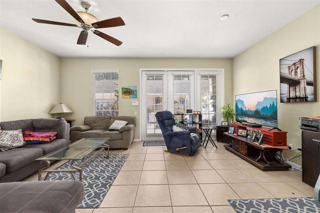 For Sale: $380,000 (3 beds, 2 baths, 1644 Square Feet)