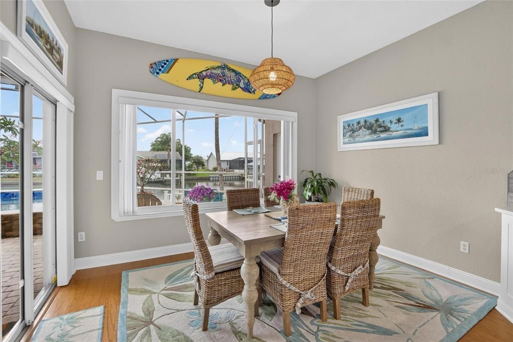 Activo con contrato: $859,990 (3 camas, 2 baños, 1976 Pies cuadrados)