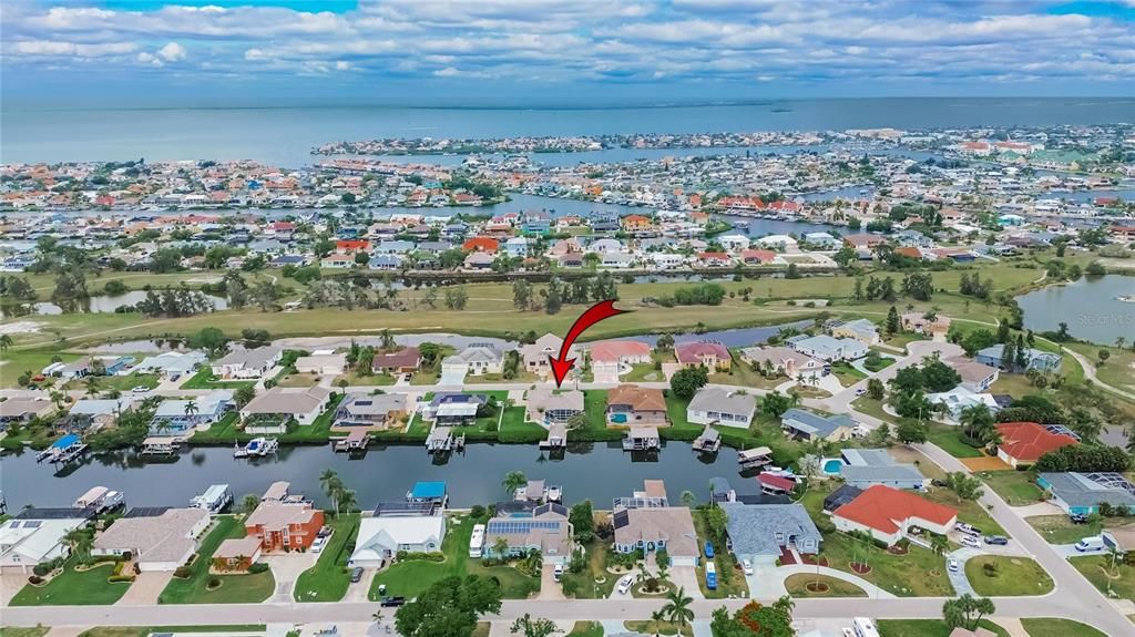 Activo con contrato: $859,990 (3 camas, 2 baños, 1976 Pies cuadrados)