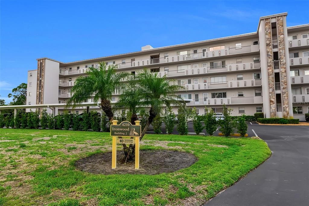 На продажу: $115,000 (1 спален, 1 ванн, 750 Квадратных фут)