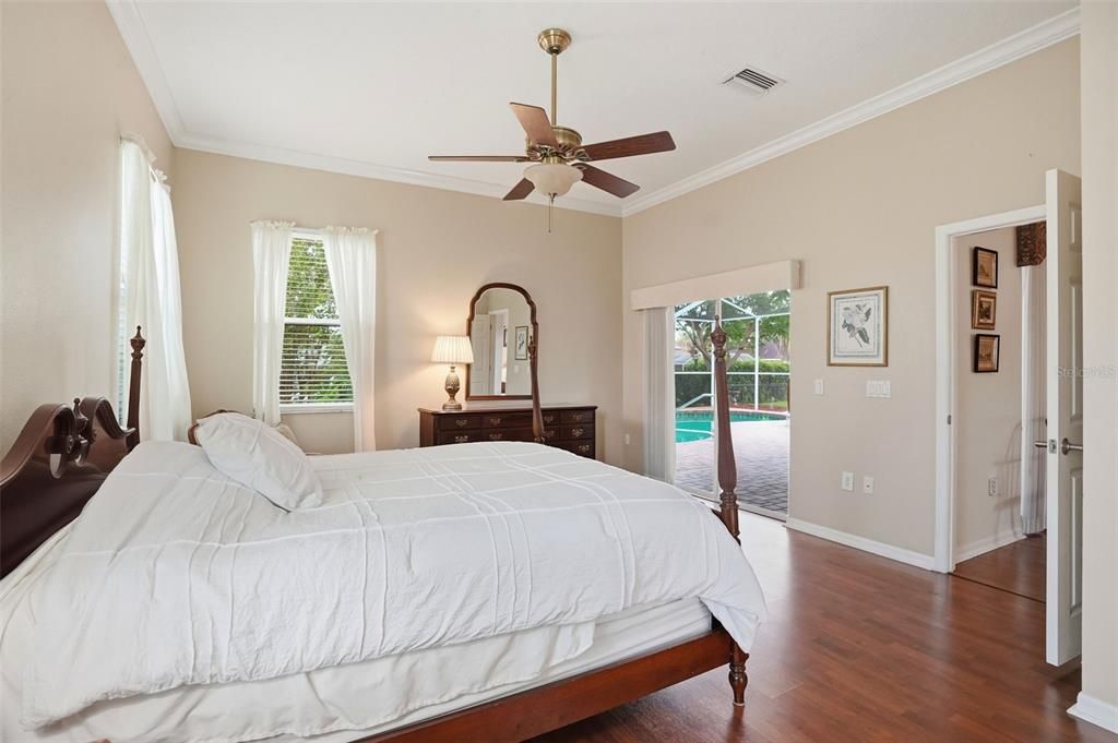 Activo con contrato: $429,900 (3 camas, 2 baños, 2196 Pies cuadrados)