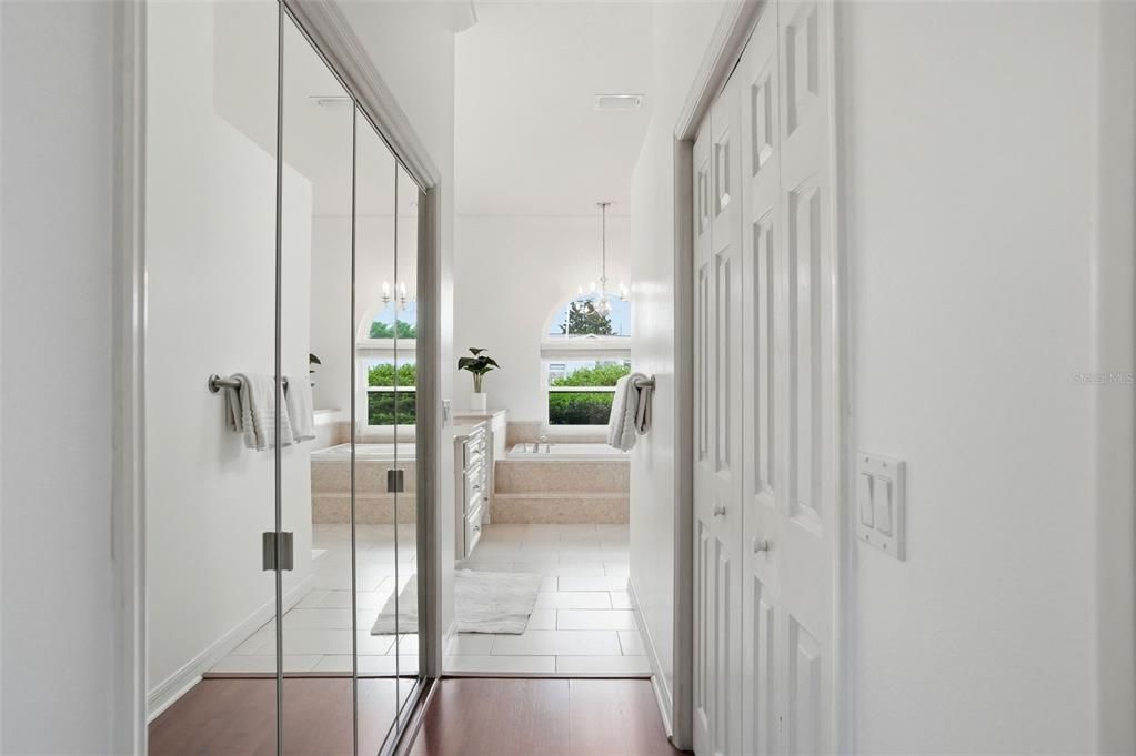 Activo con contrato: $429,900 (3 camas, 2 baños, 2196 Pies cuadrados)