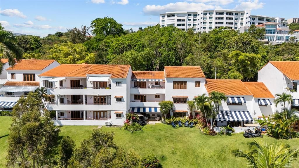 Recently Sold: $518,000 (2 beds, 1 baths, 1438 Square Feet)