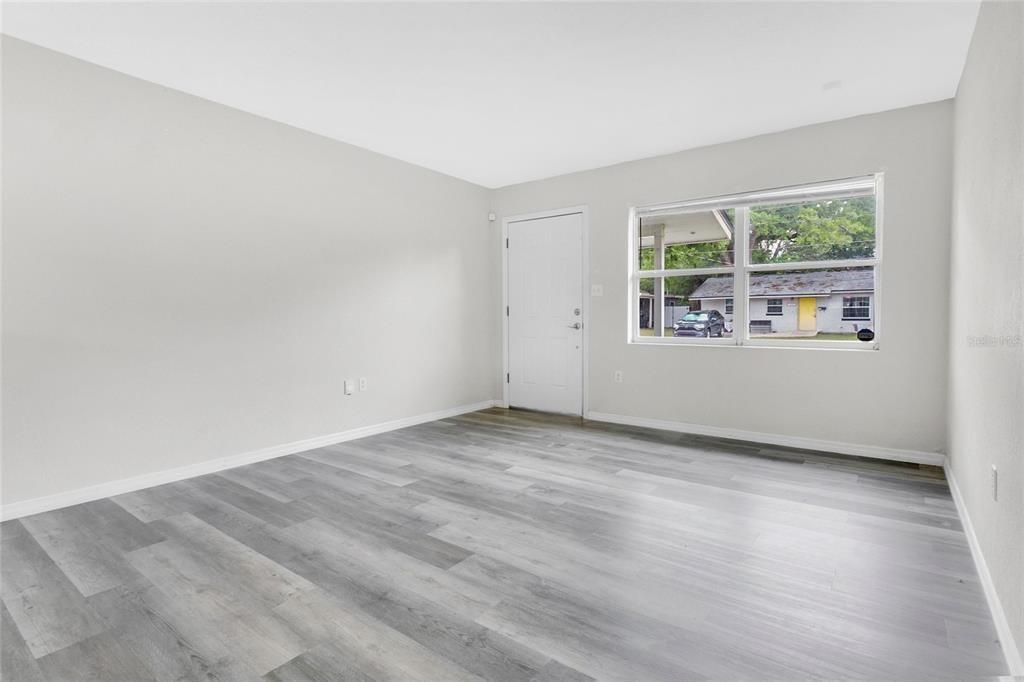 For Sale: $449,900 (3 beds, 1 baths, 1024 Square Feet)