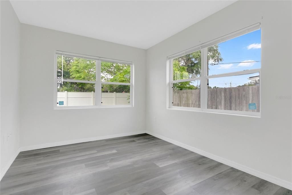 For Sale: $449,900 (3 beds, 1 baths, 1024 Square Feet)