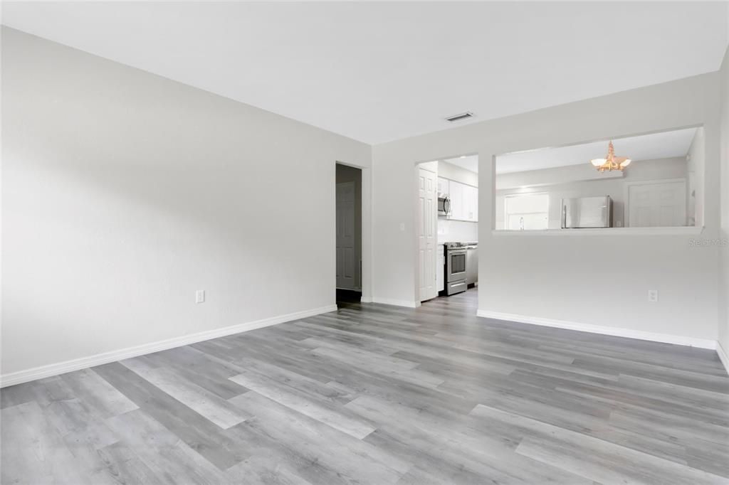 For Sale: $449,900 (3 beds, 1 baths, 1024 Square Feet)