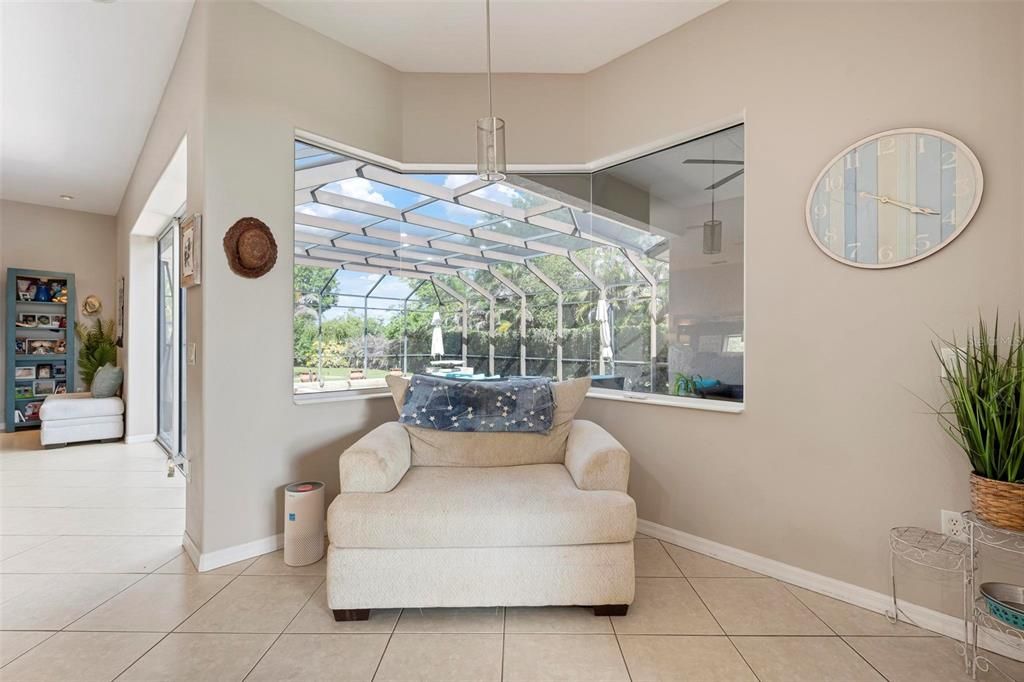 En Venta: $965,000 (4 camas, 2 baños, 3015 Pies cuadrados)