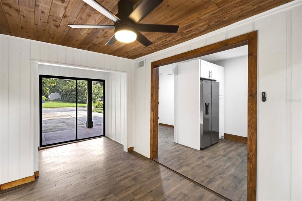 For Rent: $2,800 (3 beds, 1 baths, 2102 Square Feet)