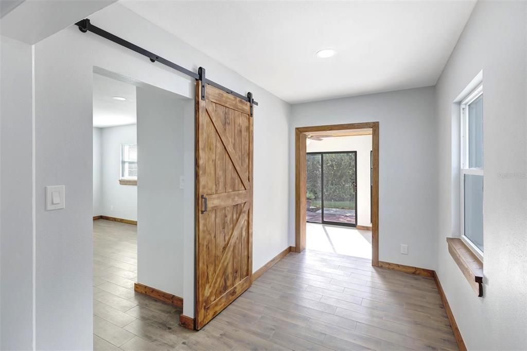 For Rent: $2,800 (3 beds, 1 baths, 2102 Square Feet)