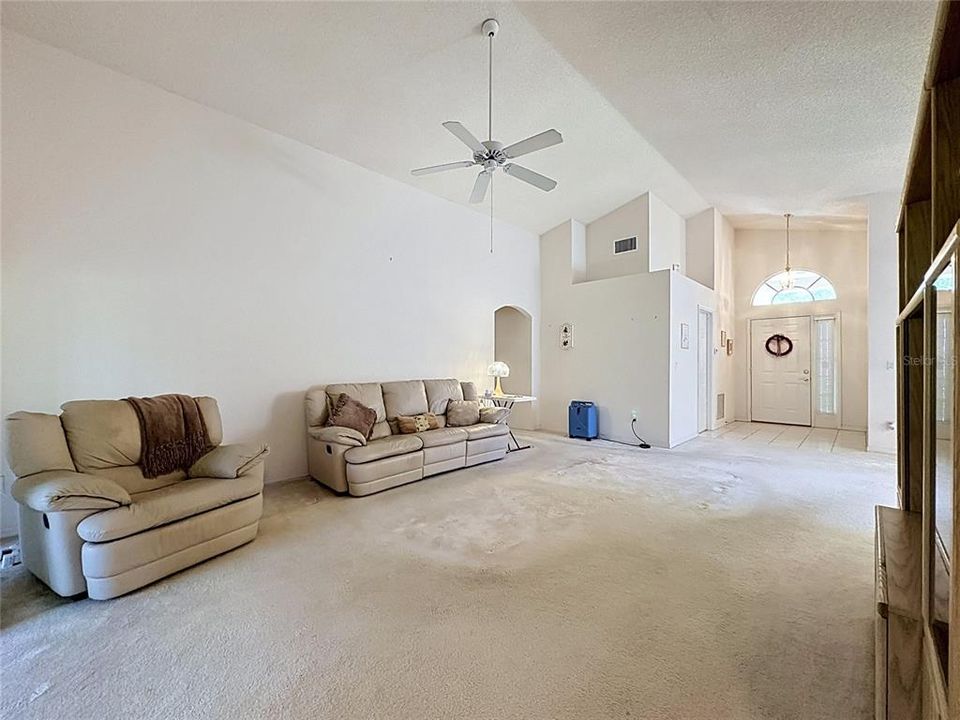 En Venta: $314,900 (2 camas, 2 baños, 1572 Pies cuadrados)