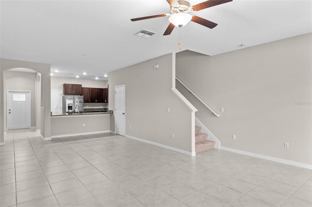 Active With Contract: $255,000 (3 beds, 2 baths, 1796 Square Feet)