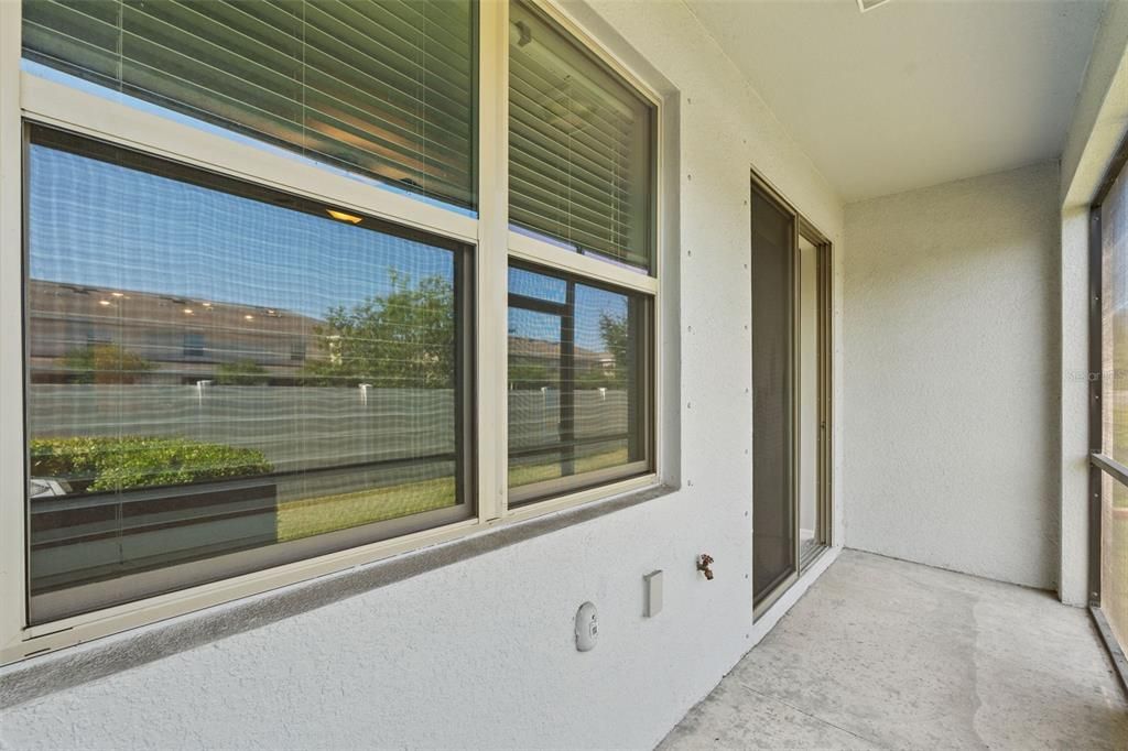 Active With Contract: $255,000 (3 beds, 2 baths, 1796 Square Feet)