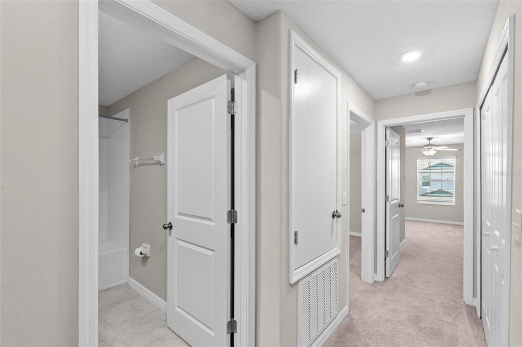 Active With Contract: $255,000 (3 beds, 2 baths, 1796 Square Feet)