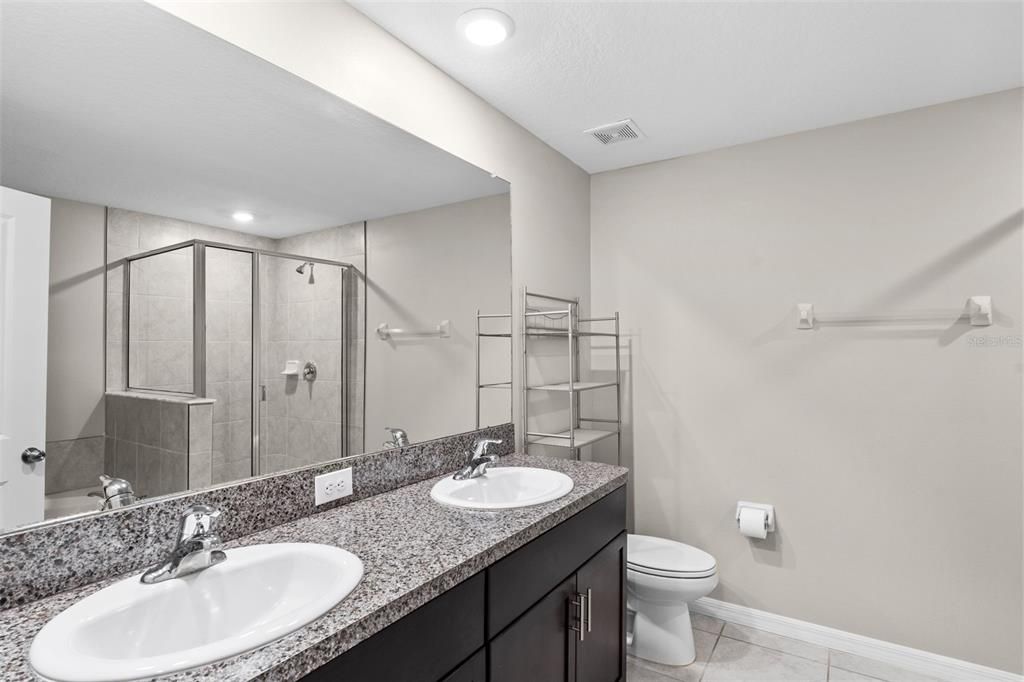 Active With Contract: $255,000 (3 beds, 2 baths, 1796 Square Feet)